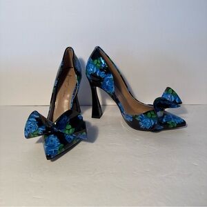 Betsey Johnson Floral Blue & Black Women's 4.25” Heels size:8.5